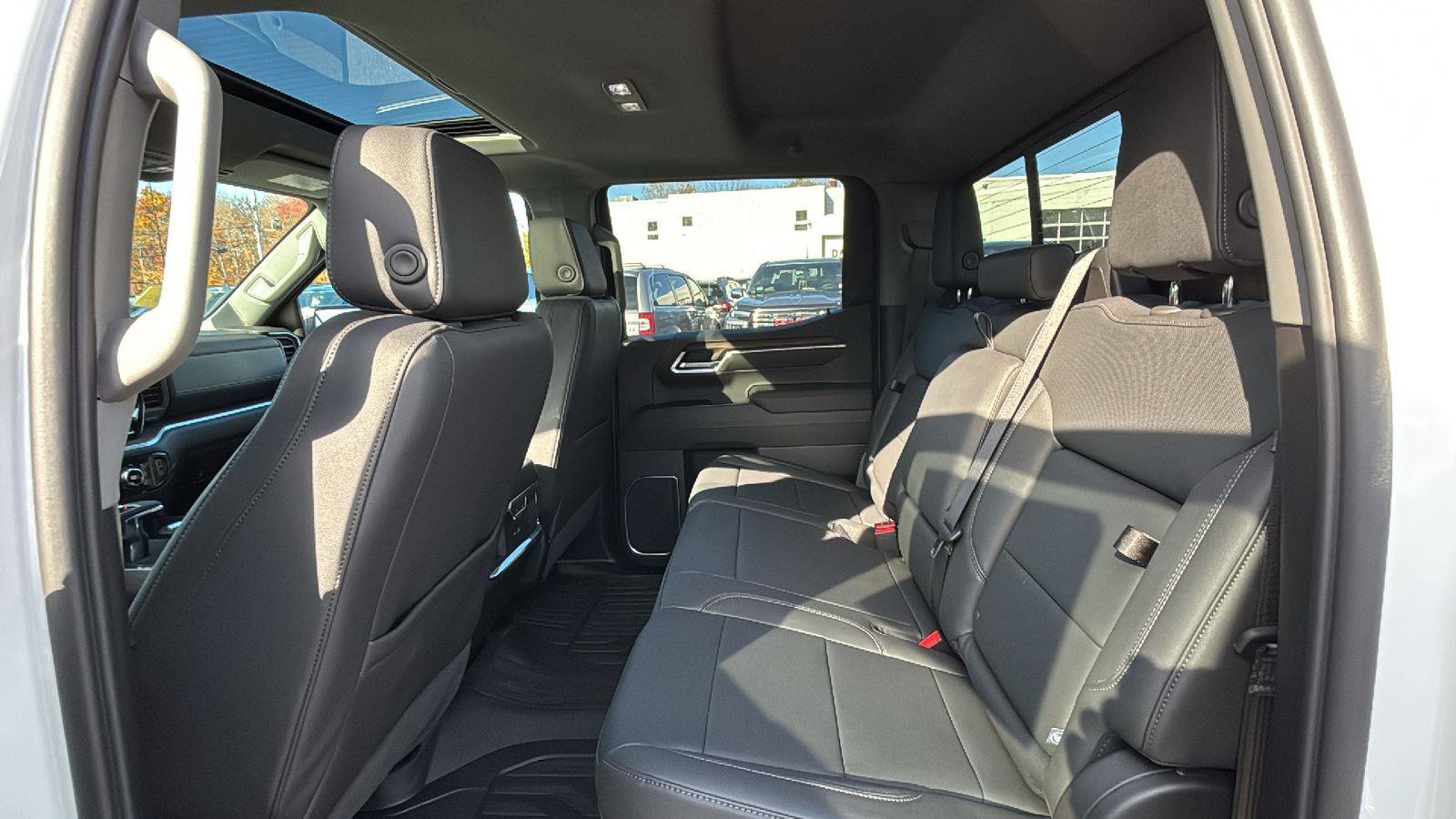 New 2026 GMC Sierra 1500 SLT w/ SLT Convenience Package image 29