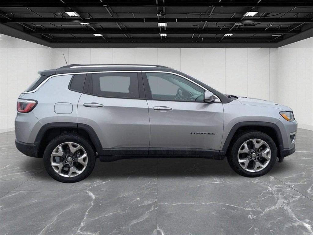 Used 2019 Jeep Compass Limited image 3