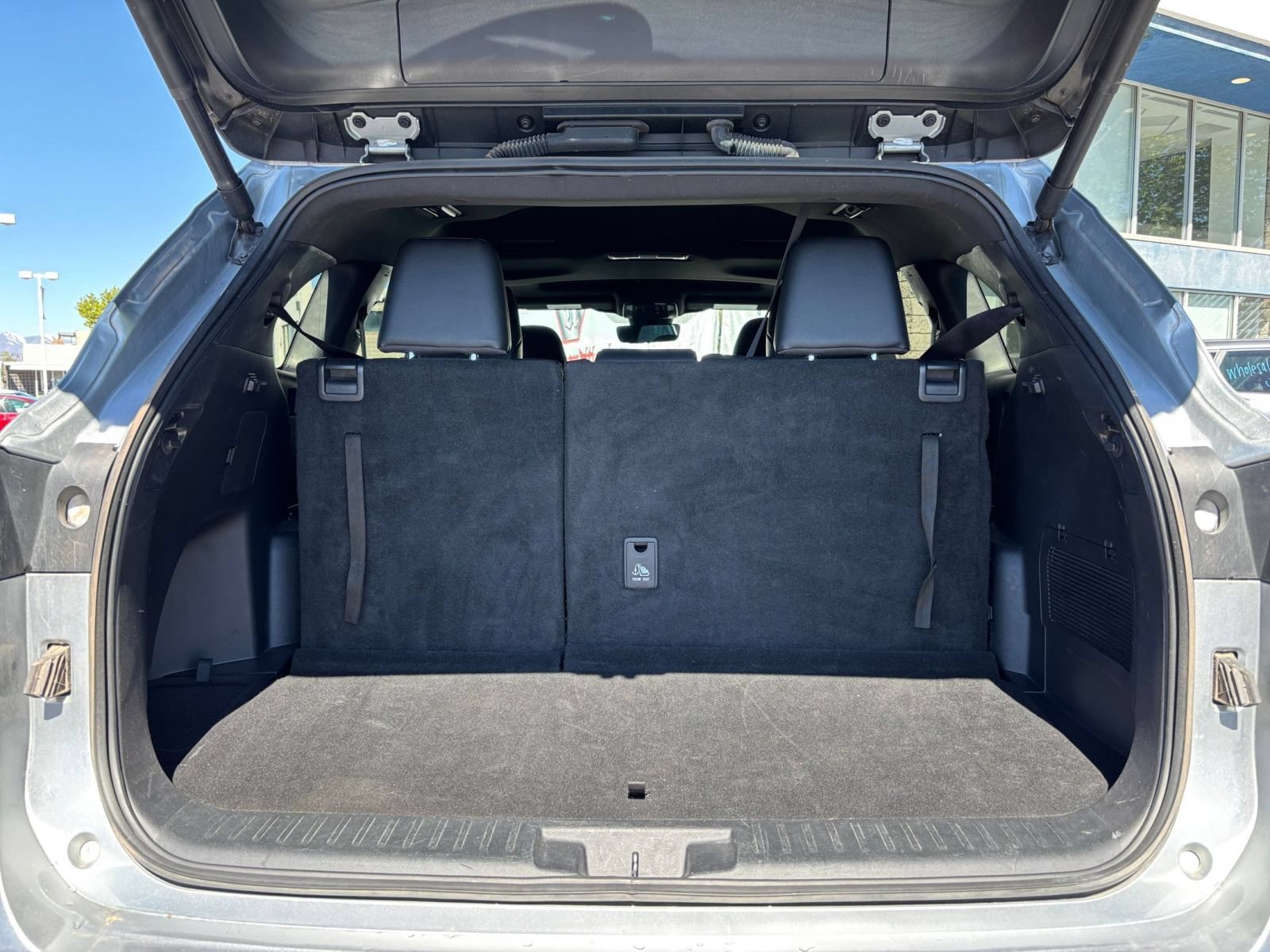 Used 2025 Toyota Highlander XSE AWD/4WD image 29