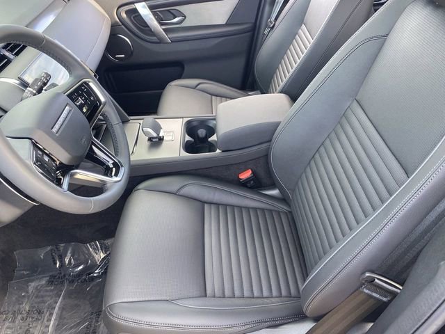 Used 2025 Land Rover Discovery Sport Dynamic SE image 6