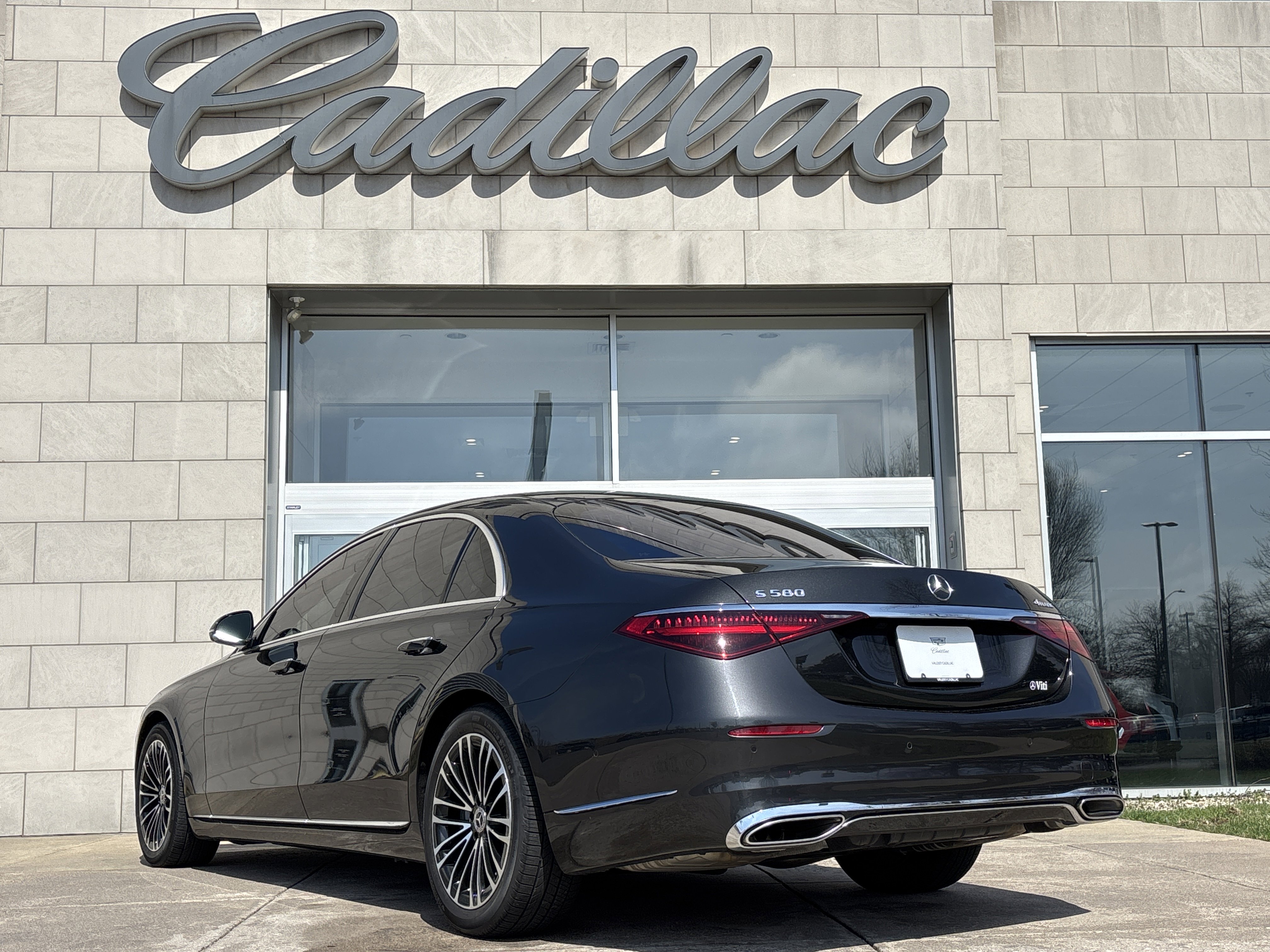 Used 2022 Mercedes-Benz S 580 4MATIC Sedan w/ Rear Seat Package image 8