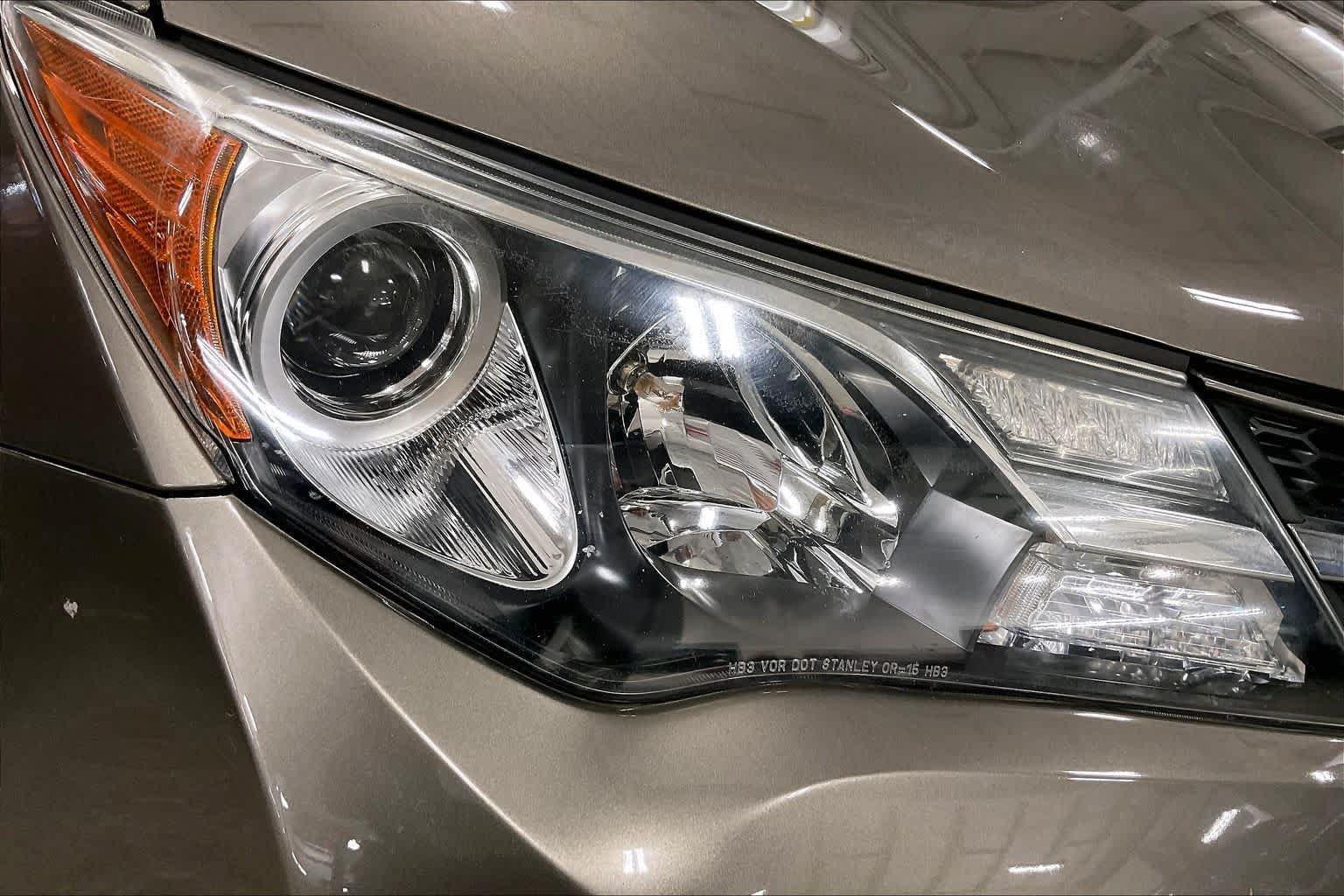 Used 2015 Toyota RAV4 XLE AWD/4WD image 27