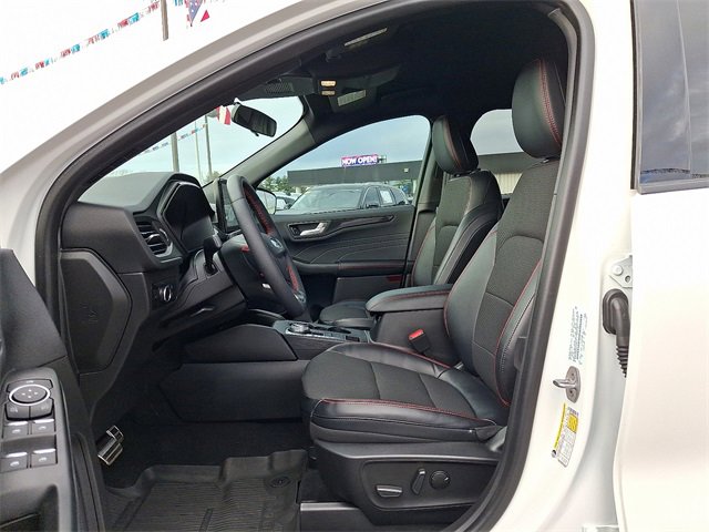 Used 2023 Ford Escape ST-Line w/ Tech Pack #1 image 13
