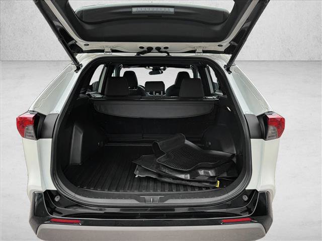 Certified 2022 Toyota RAV4 SE w/ Convenience Package AWD/4WD image 8