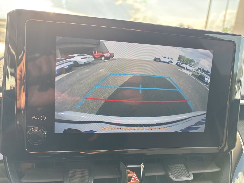 Used 2023 Toyota Corolla LE image 21