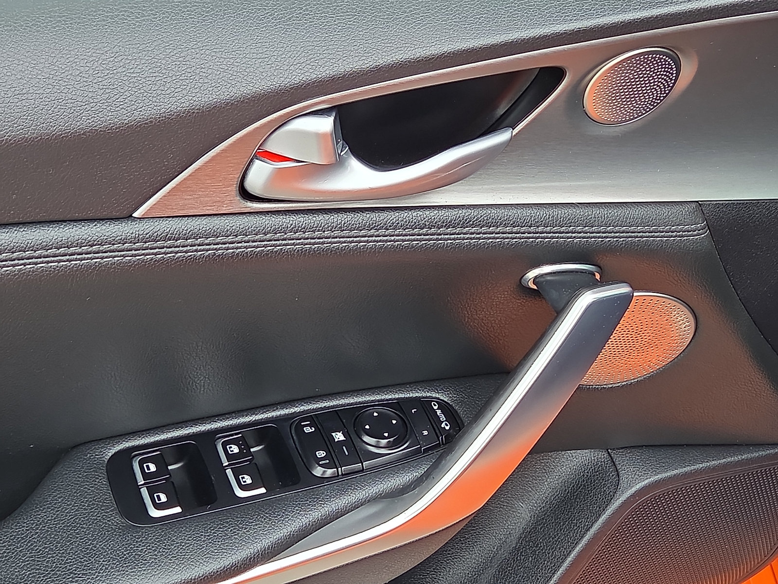 Used 2019 Kia Stinger GTS RWD image 13