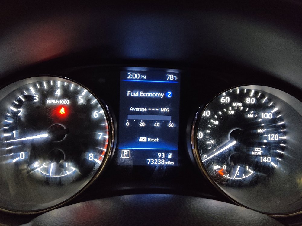 Used 2018 Nissan Rogue SV image 23