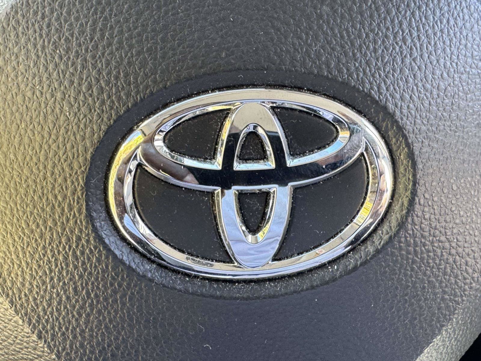 Used 2024 Toyota Corolla Cross L AWD/4WD image 32