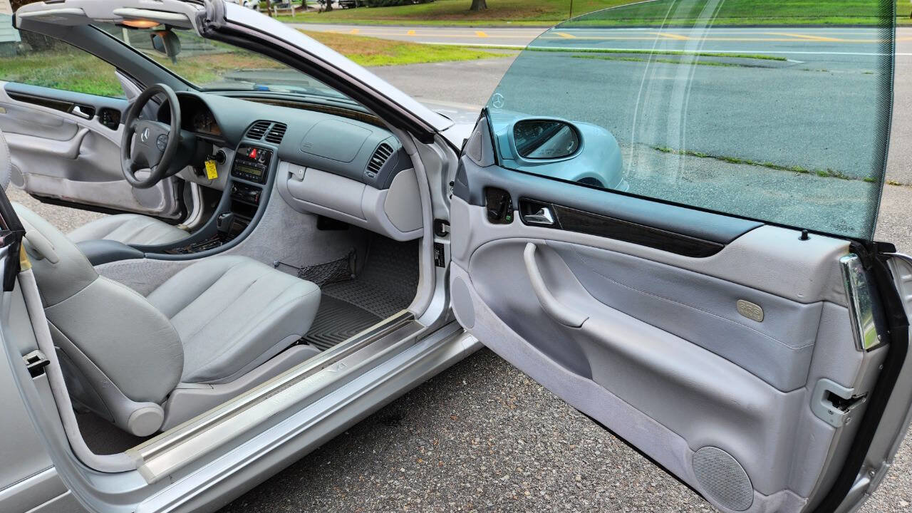Used 2001 Mercedes-Benz CLK 430 Cabriolet image 39