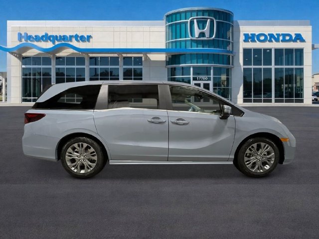 New 2027 Honda Odyssey Touring image 2