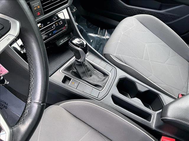 Used 2025 Volkswagen Jetta Sport FWD image 15