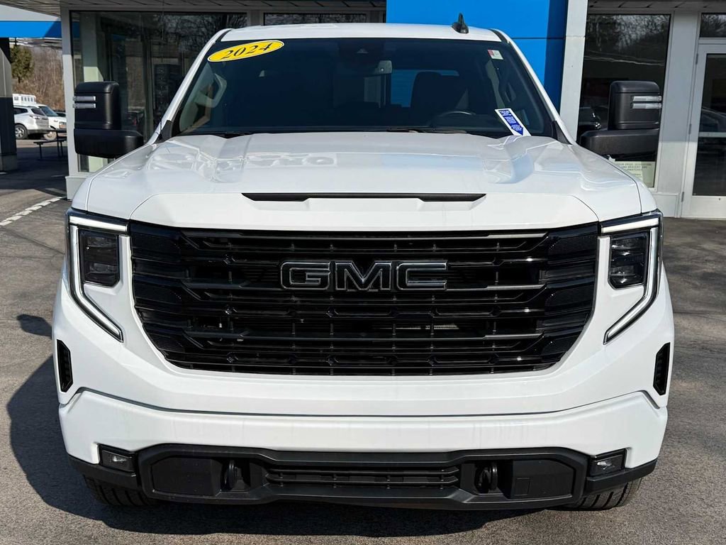 Used 2024 GMC Sierra 1500 Elevation w/ Preferred Package image 2