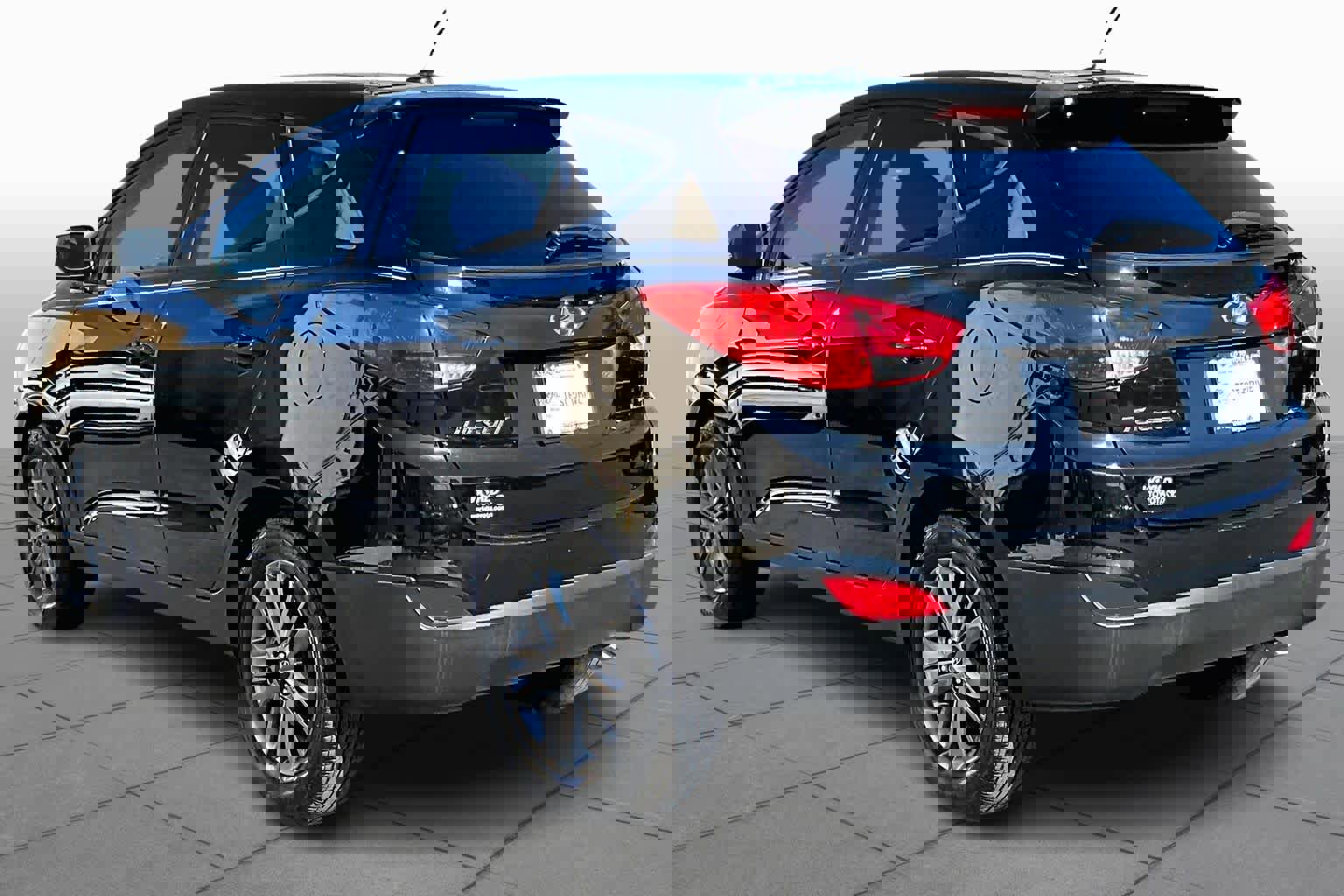 Used 2015 Hyundai Tucson GLS image 11