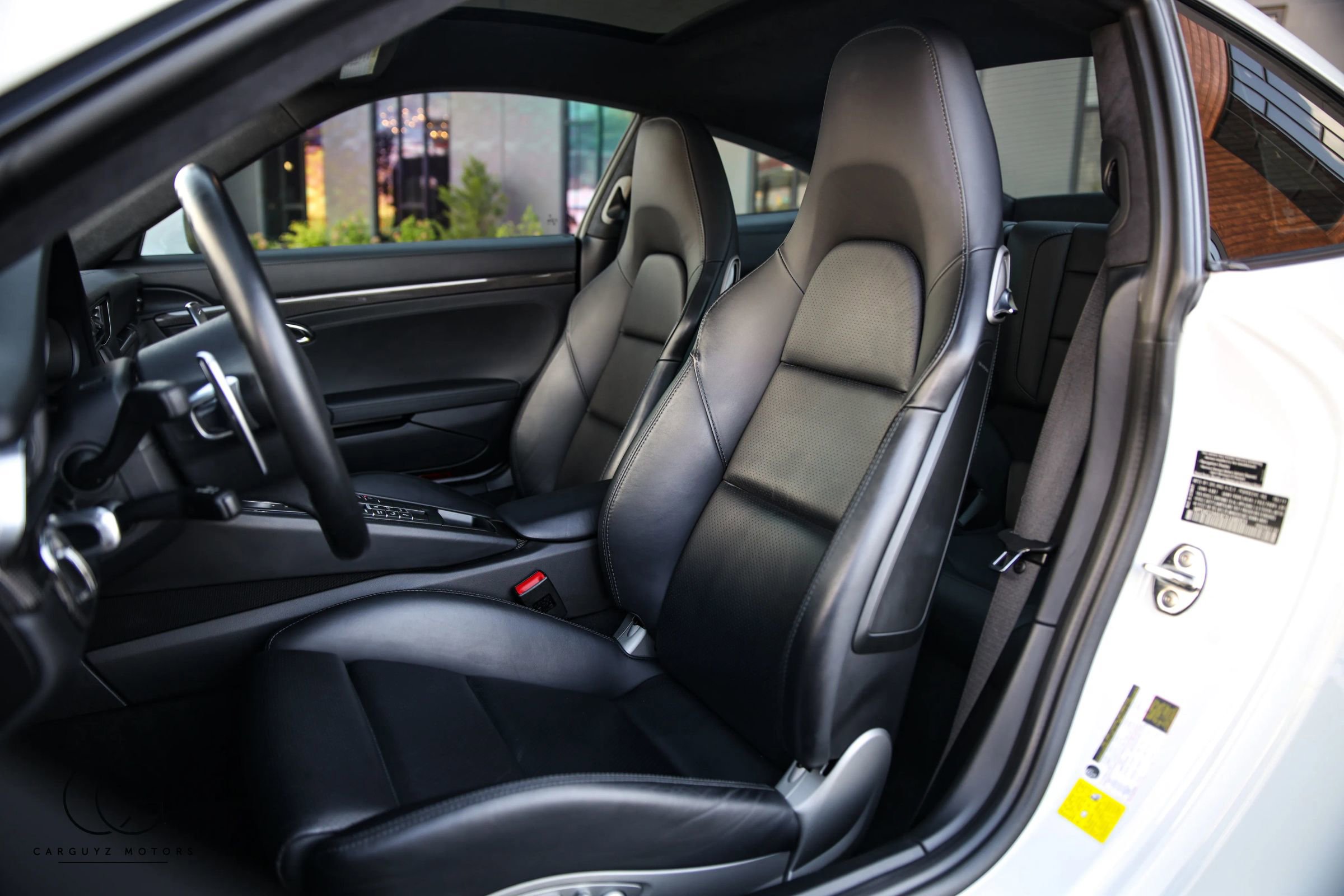 Used 2014 Porsche 911 Turbo S AWD/4WD image 28