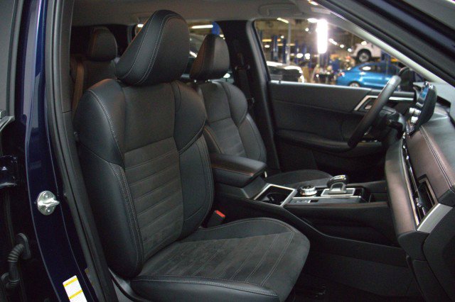 Used 2023 Mitsubishi Outlander SE FWD image 22