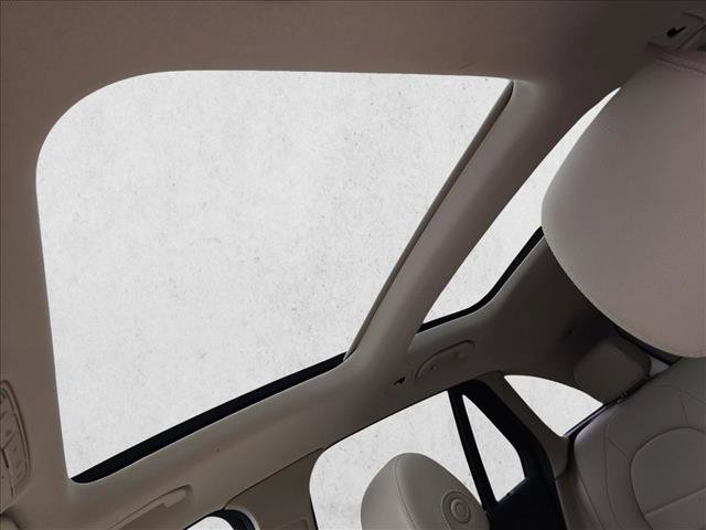 Used 2019 Mercedes-Benz GLC 300 4MATIC image 29