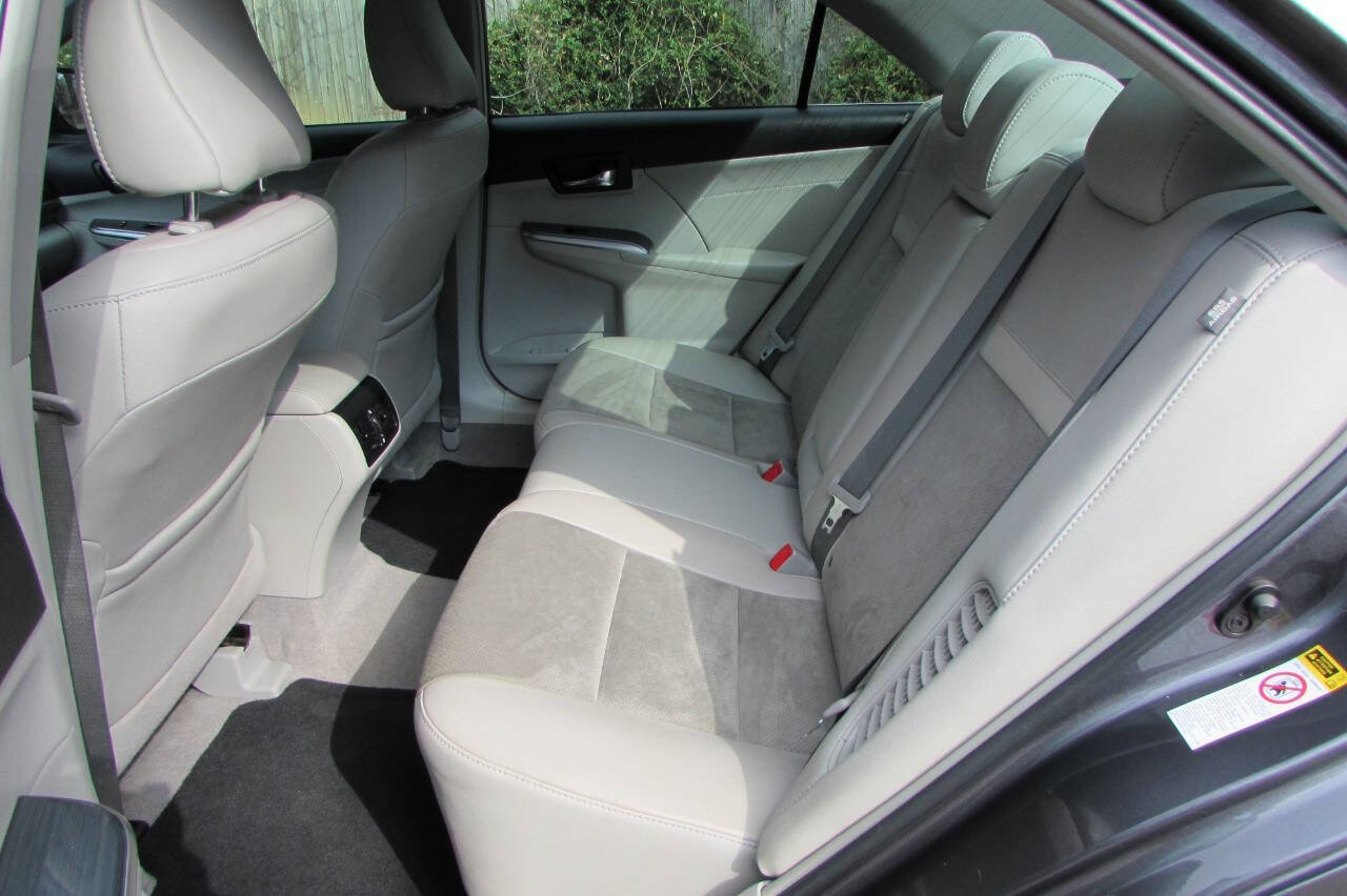 Used 2014 Toyota Camry XLE image 30