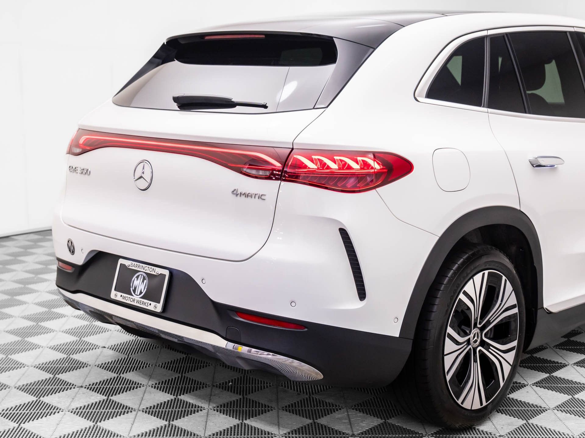 Certified 2024 Mercedes-Benz EQE 350+ 4MATIC SUV w/ Driver Assistance Package image 33