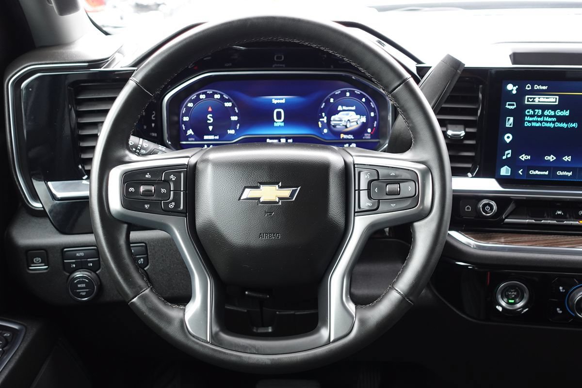 Used 2024 Chevrolet Silverado 1500 LT AWD/4WD image 37