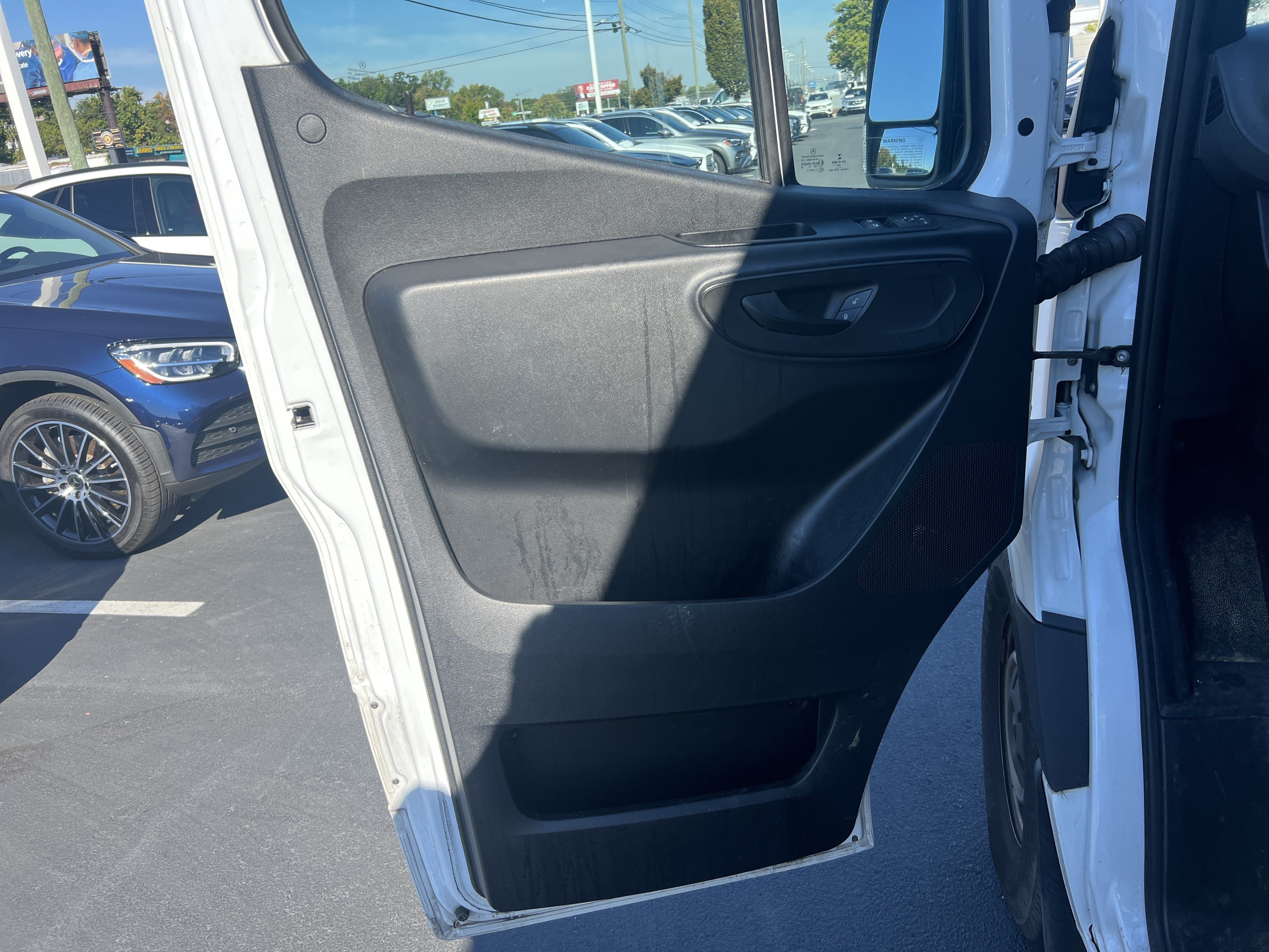 Used 2020 Mercedes-Benz Sprinter 2500 image 14