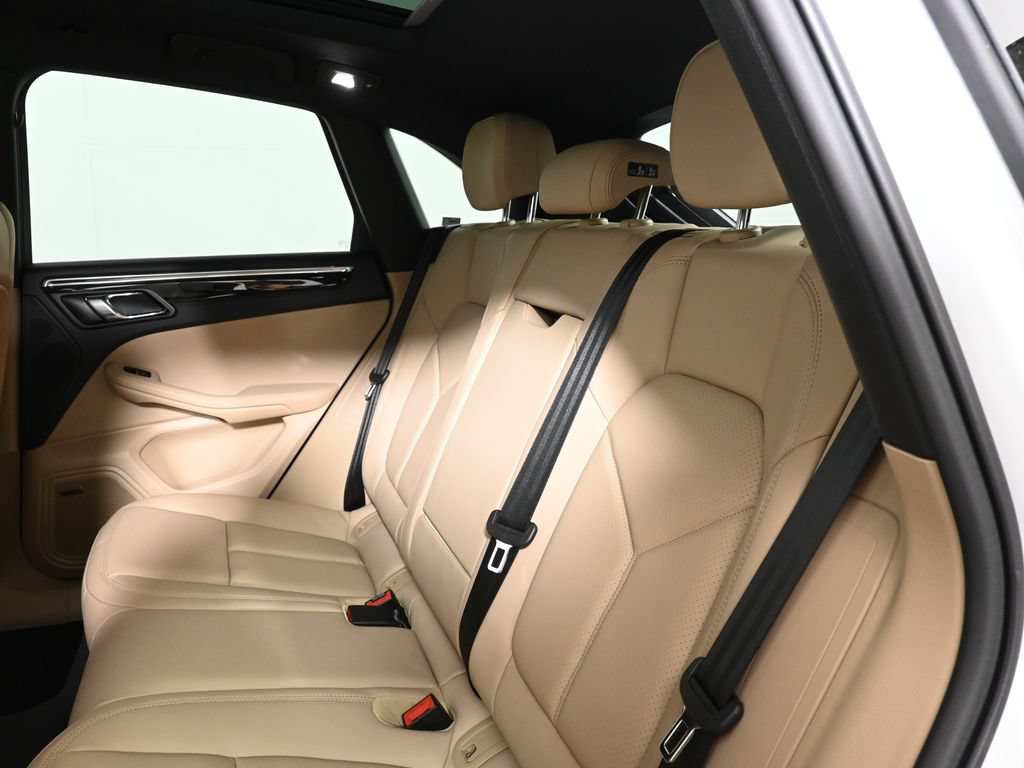 New 2026 Porsche Macan AWD/4WD image 37