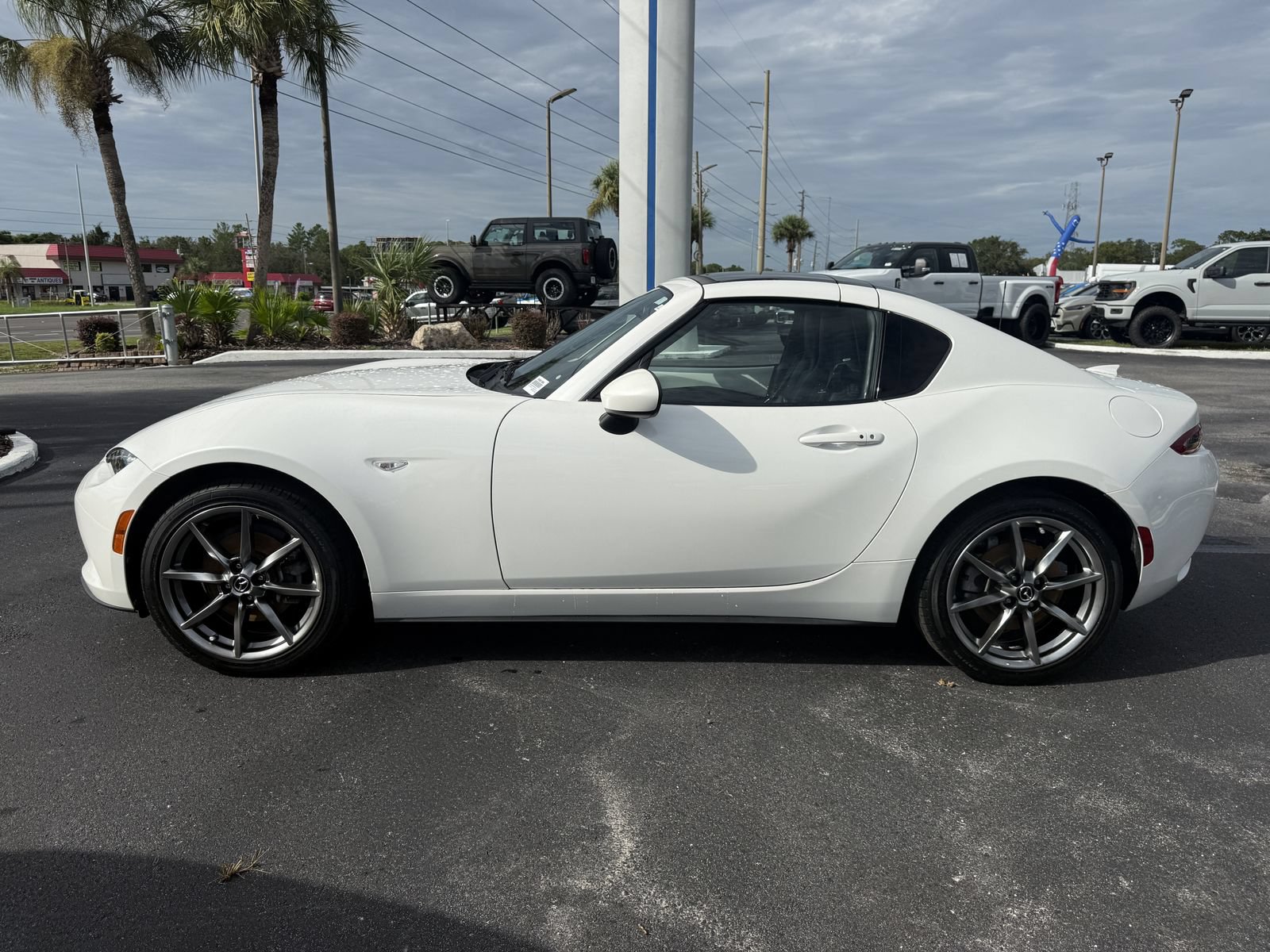 Used 2021 MAZDA MX-5 Miata RF Grand Touring RWD image 8
