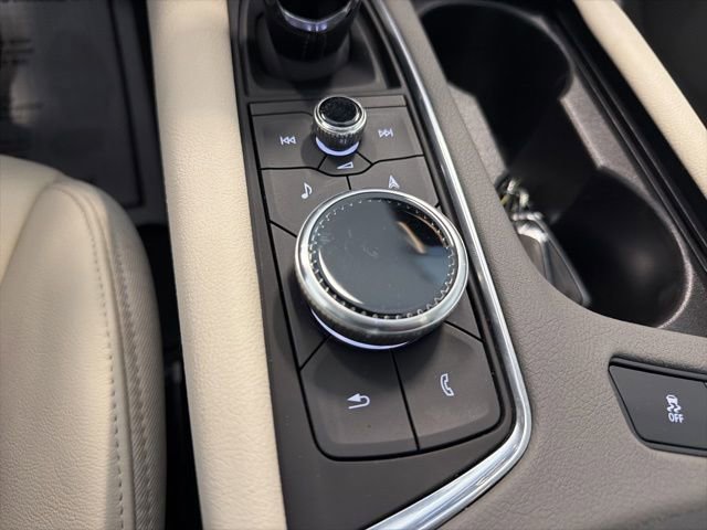 Used 2024 Cadillac XT6 Premium Luxury w/ LPO, Floor Liner Package AWD/4WD image 32