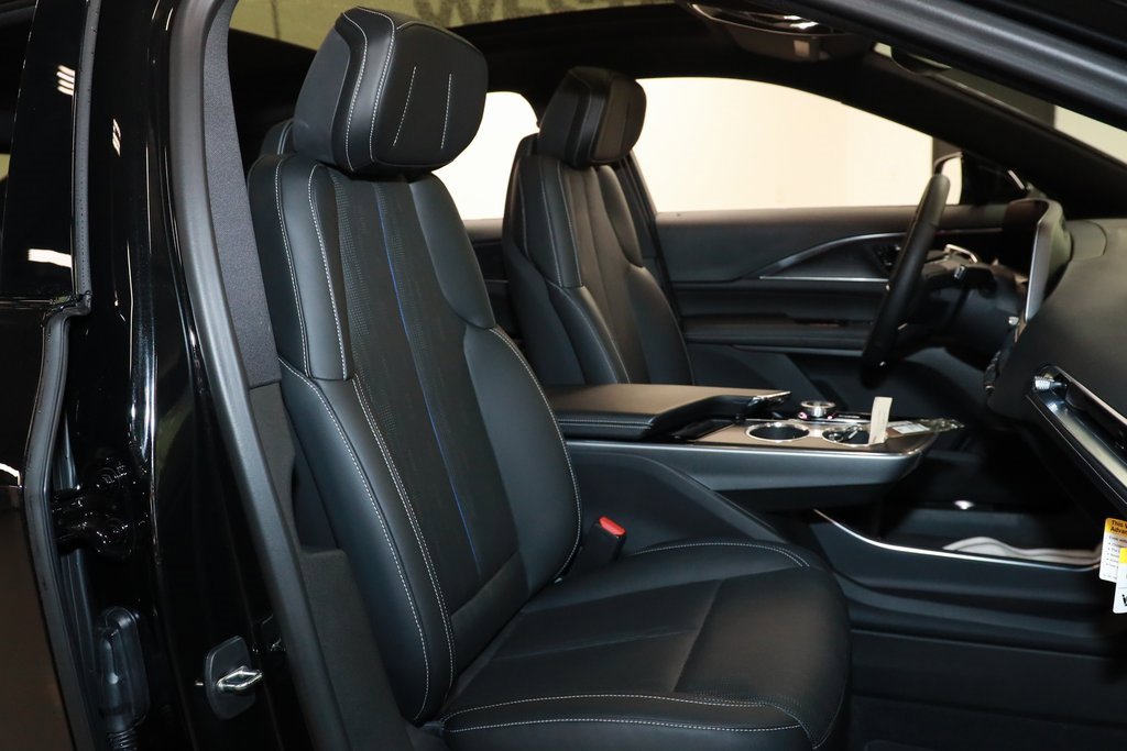 Used 2024 Cadillac Lyriq Tech w/ LPO, Floor Liner Package image 17