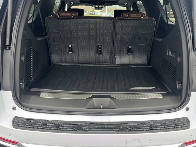 New 2026 Chevrolet Suburban High Country image 31