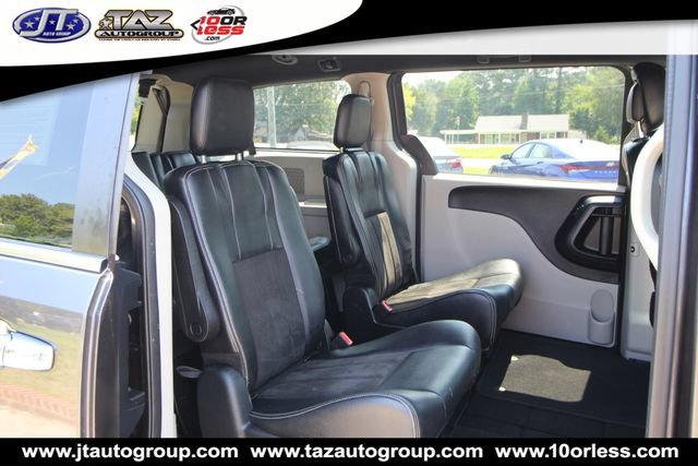 Used 2020 Dodge Grand Caravan SXT FWD image 13