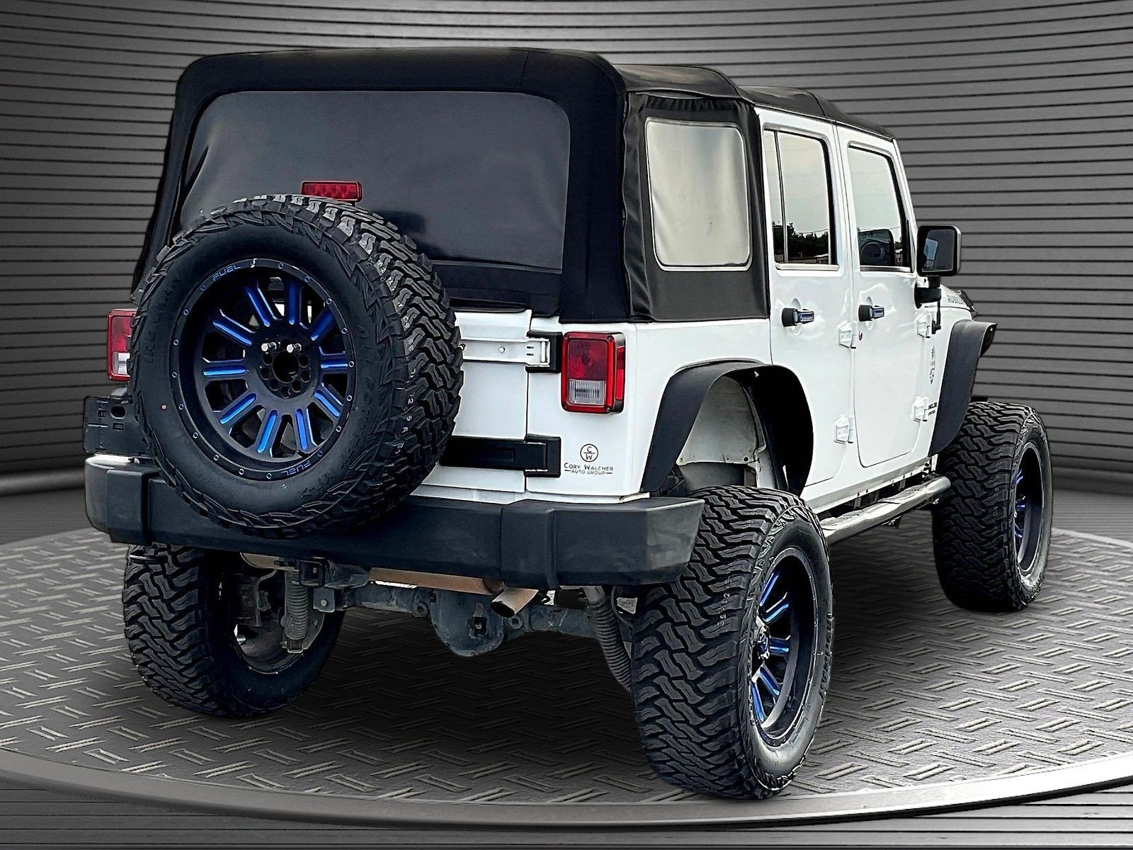 Used 2015 Jeep Wrangler Unlimited Rubicon w/ Dual Top Group AWD/4WD image 7