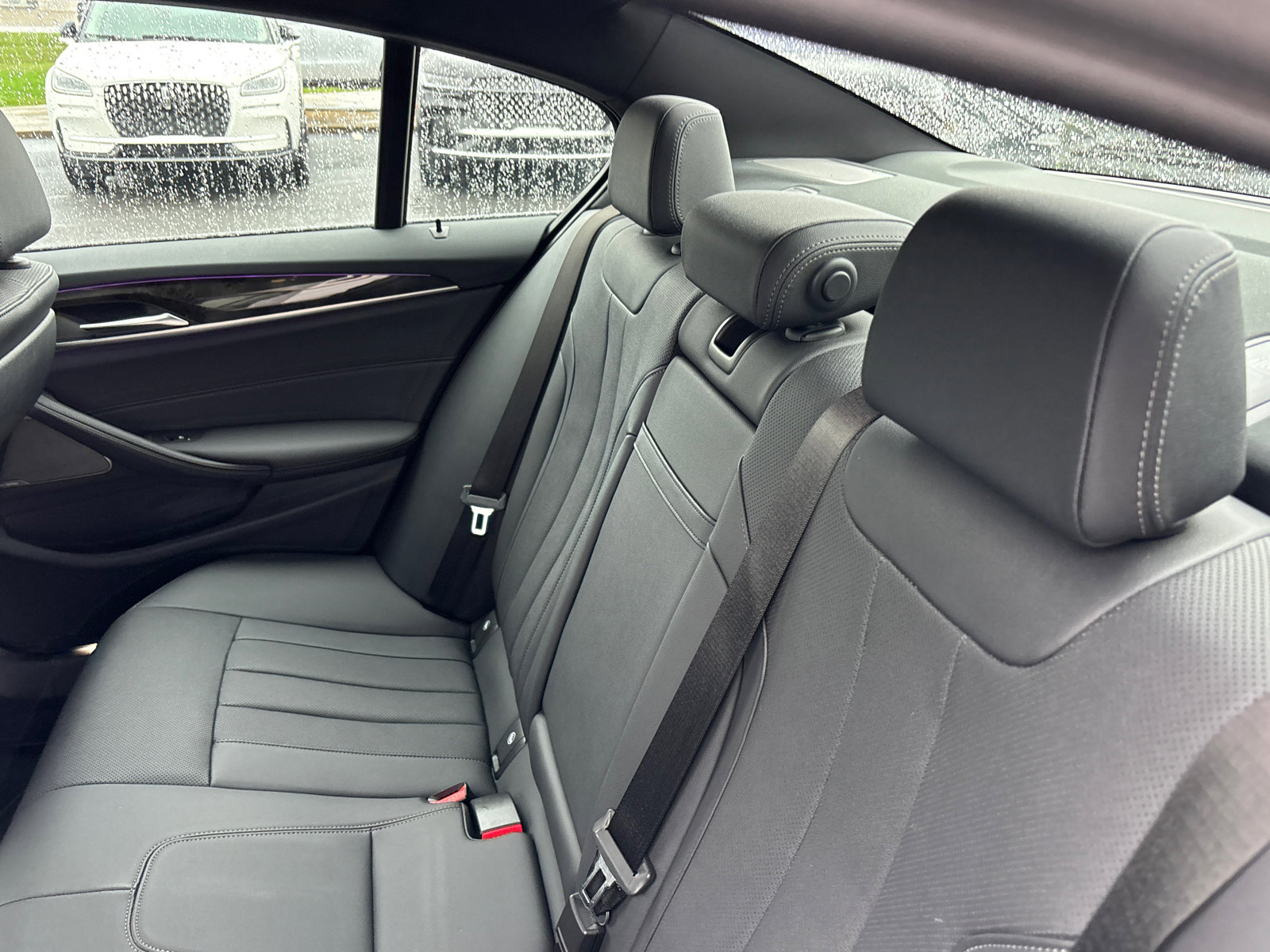 Used 2023 BMW 540i xDrive w/ M Sport Package image 27