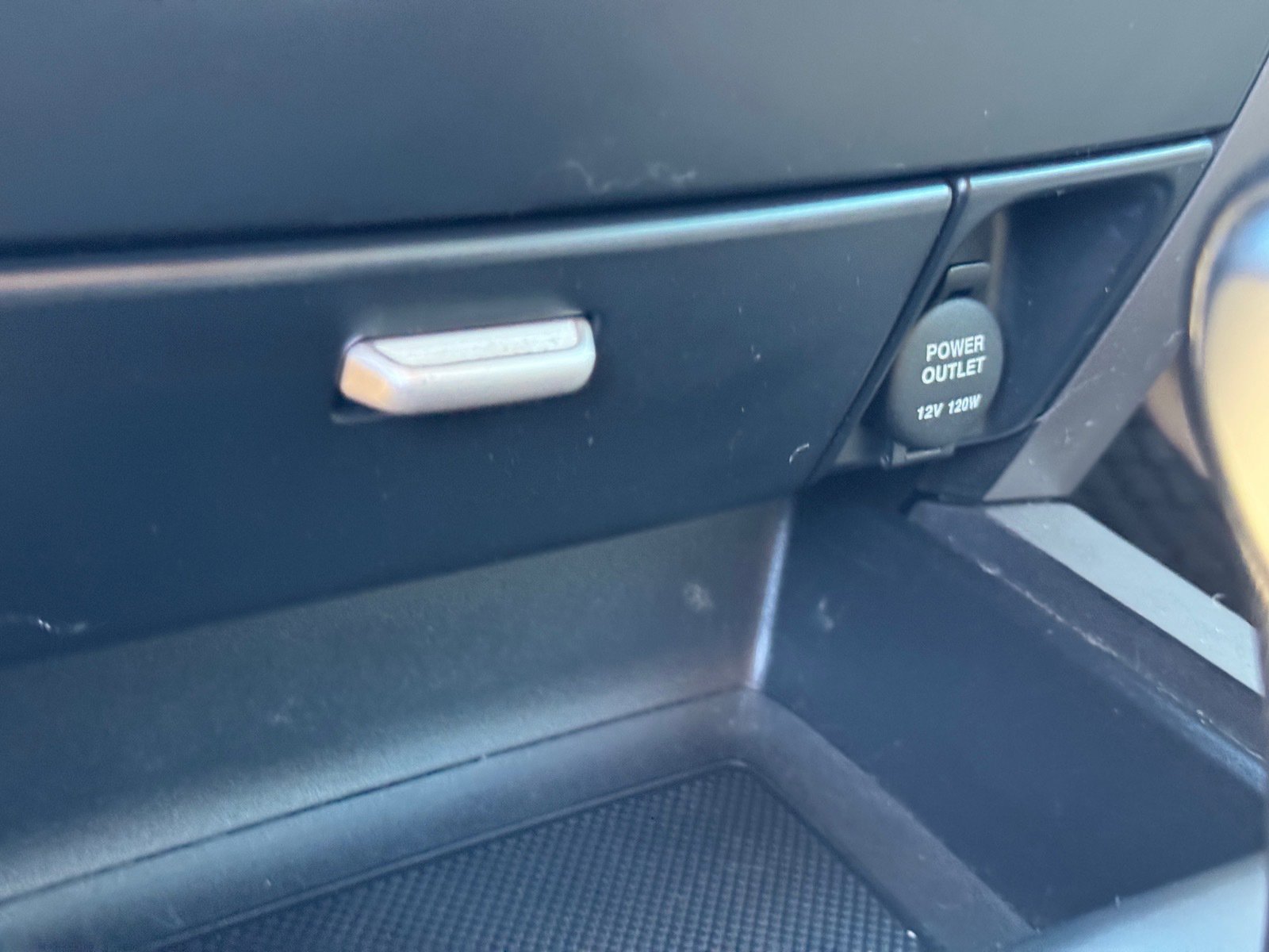 Used 2009 Kia Borrego EX w/ Leather Pkg image 32