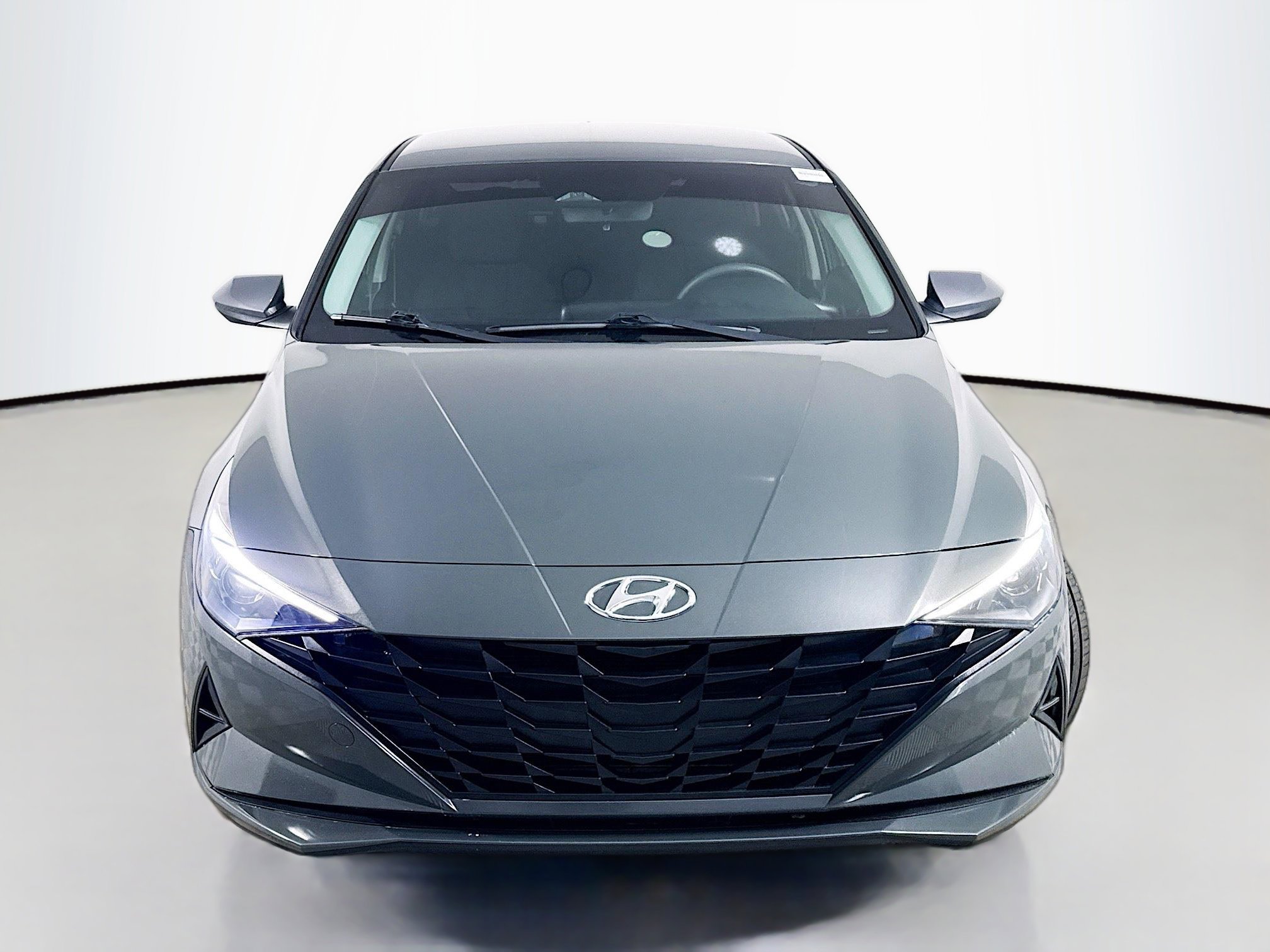 Used 2023 Hyundai Elantra SEL FWD image 2