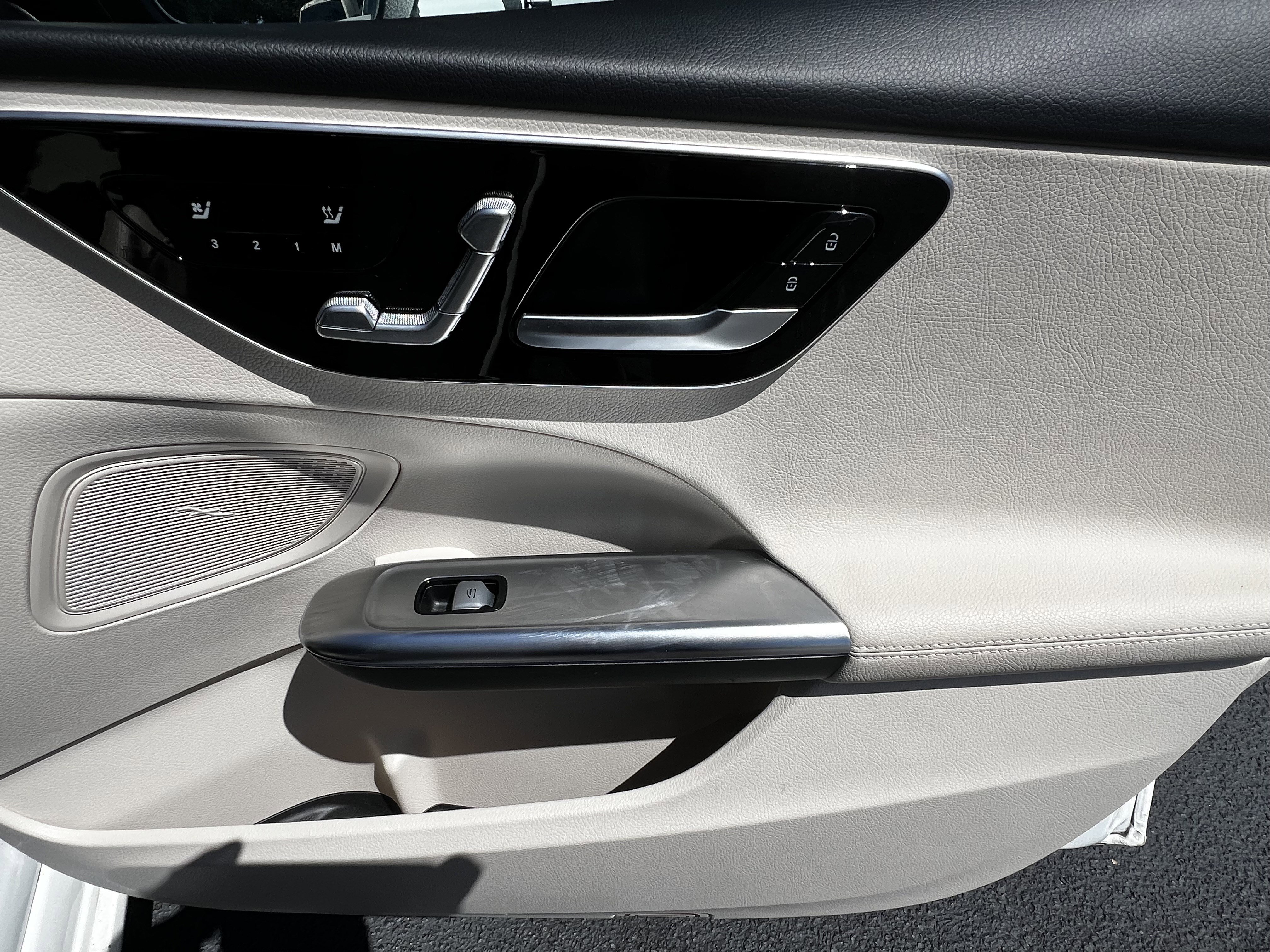 Used 2023 Mercedes-Benz C 300 Sedan image 40