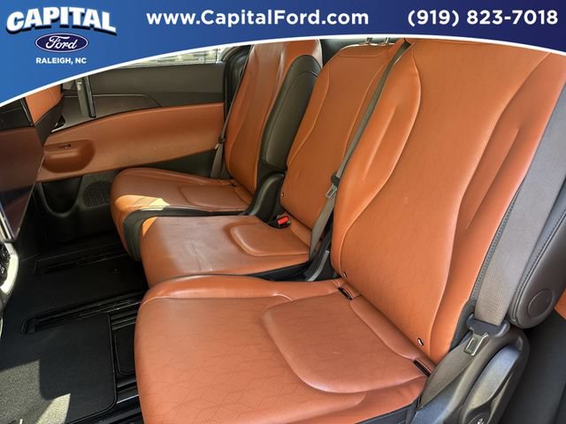 Used 2025 Kia Carnival SX FWD image 18