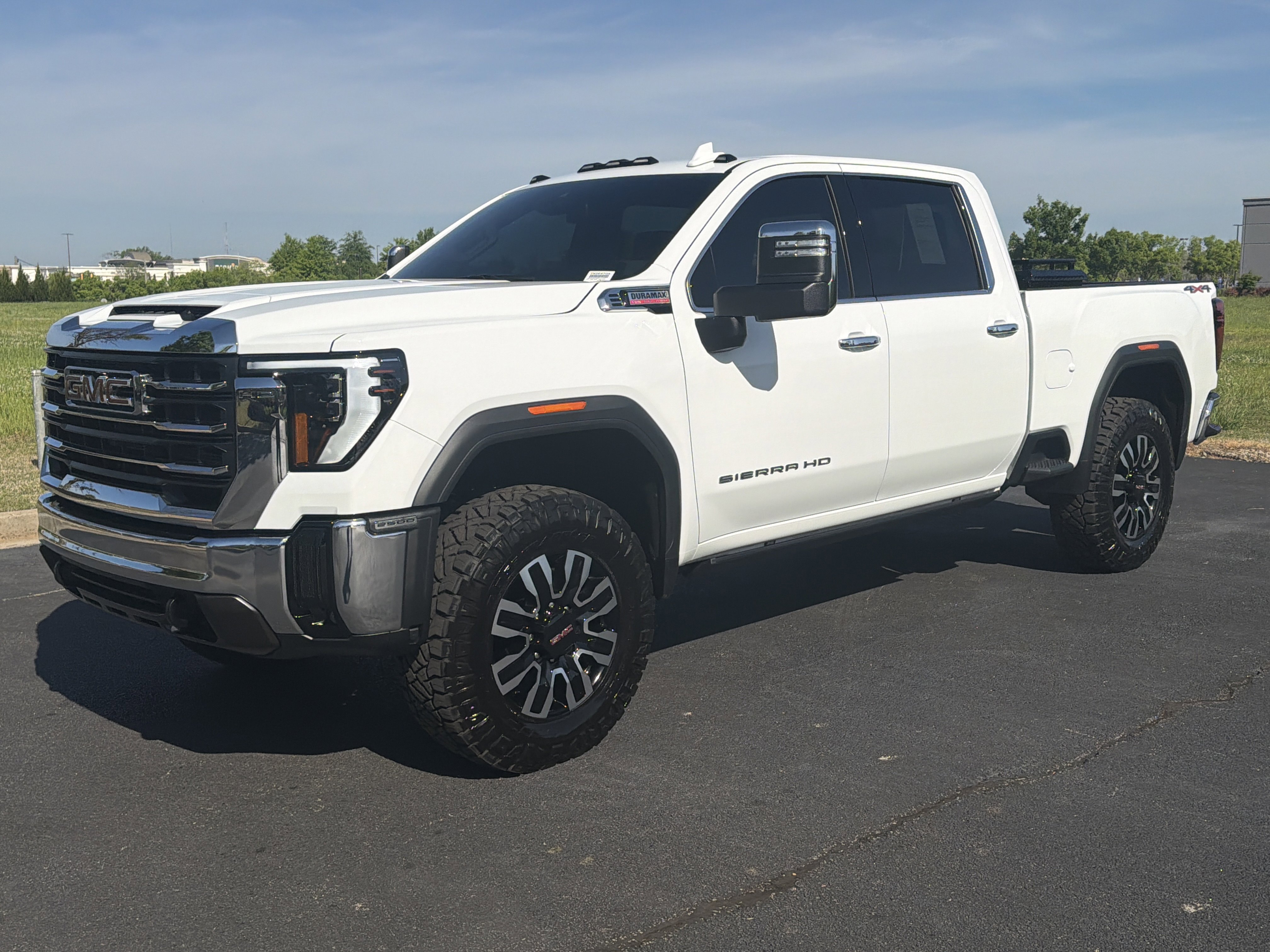 Used 2025 GMC Sierra 2500 SLT AWD/4WD image 5