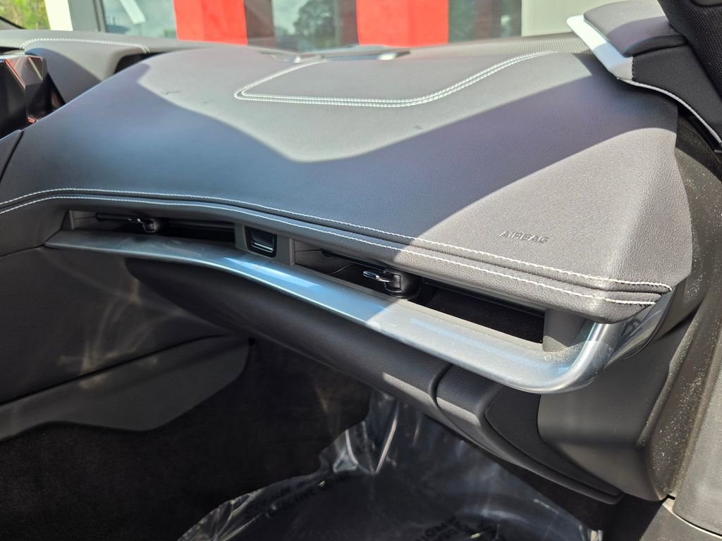 Used 2022 Chevrolet Corvette Stingray Preferred Cpe w/ Z51 Performance Package RWD image 24