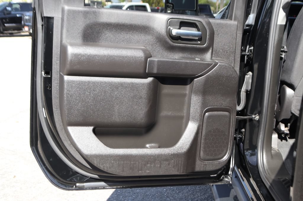 Used 2025 Chevrolet Silverado 2500 Custom w/ Custom Value Package AWD/4WD image 31