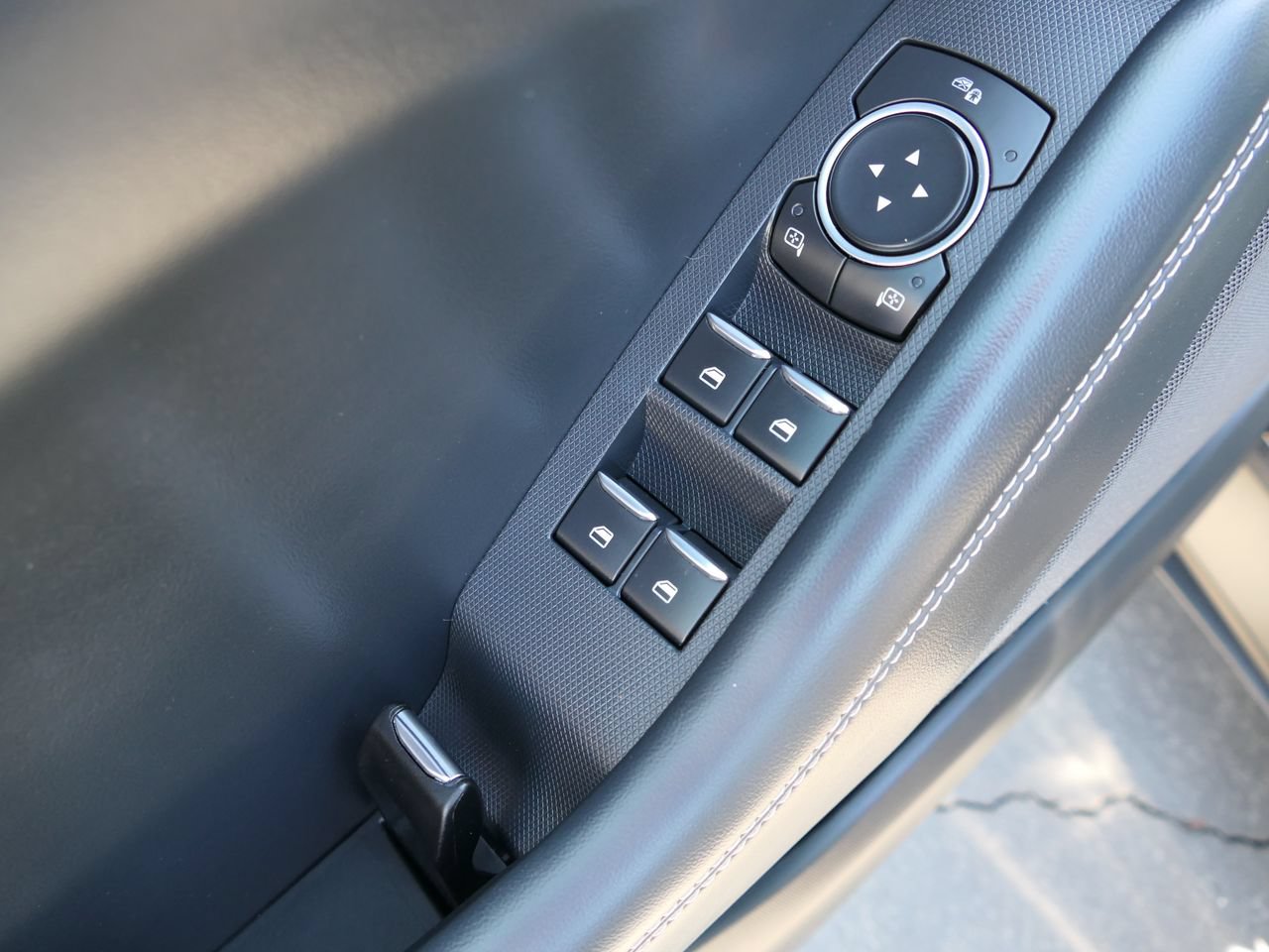 Used 2022 Ford Mustang Mach-E Select RWD image 13