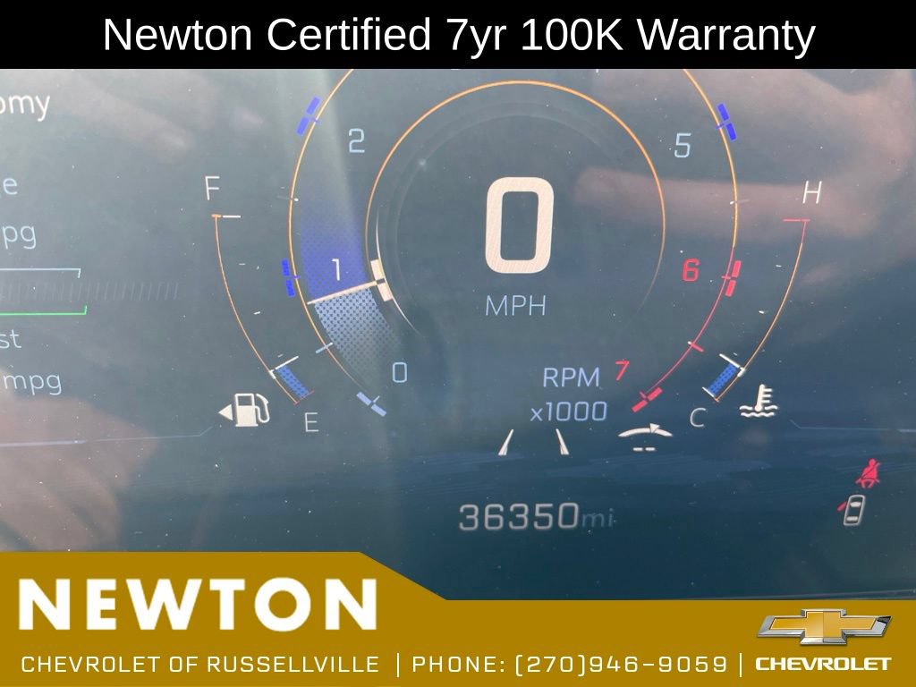 Used 2025 Chevrolet Traverse LT FWD image 7