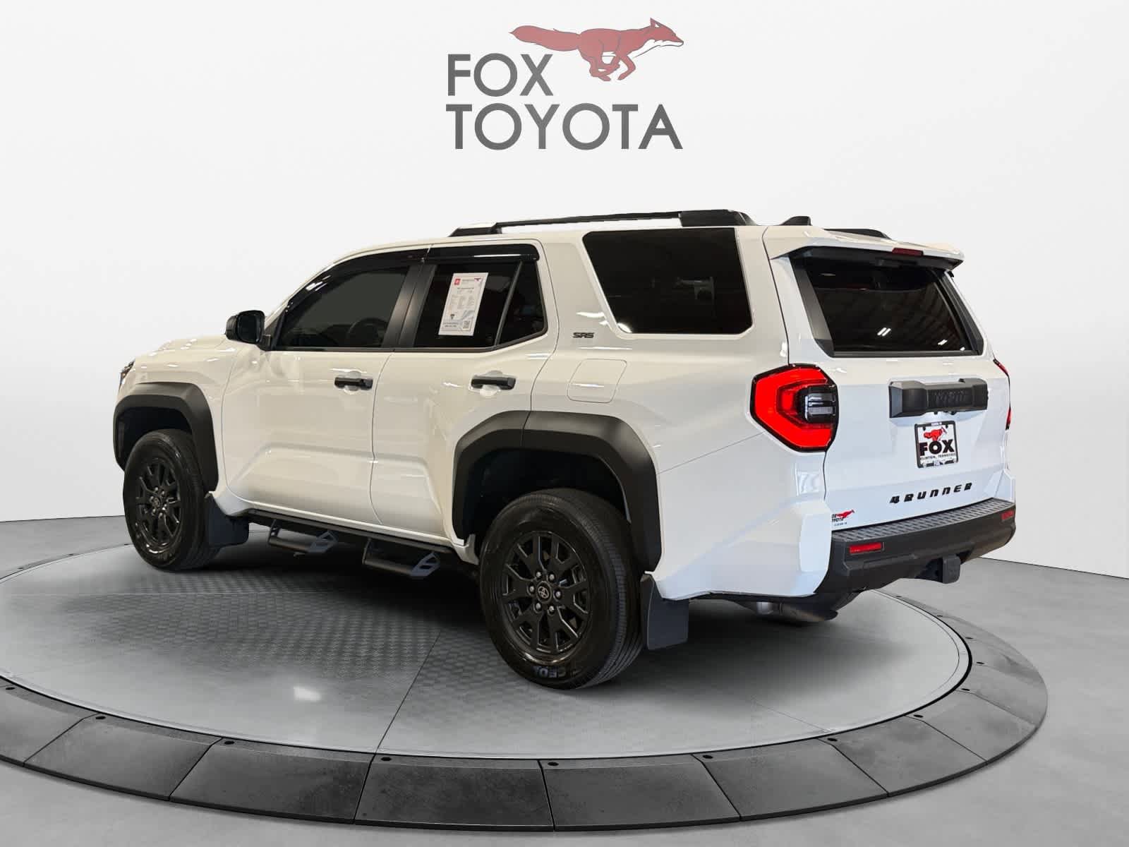 Used 2025 Toyota 4Runner SR5 AWD/4WD image 4