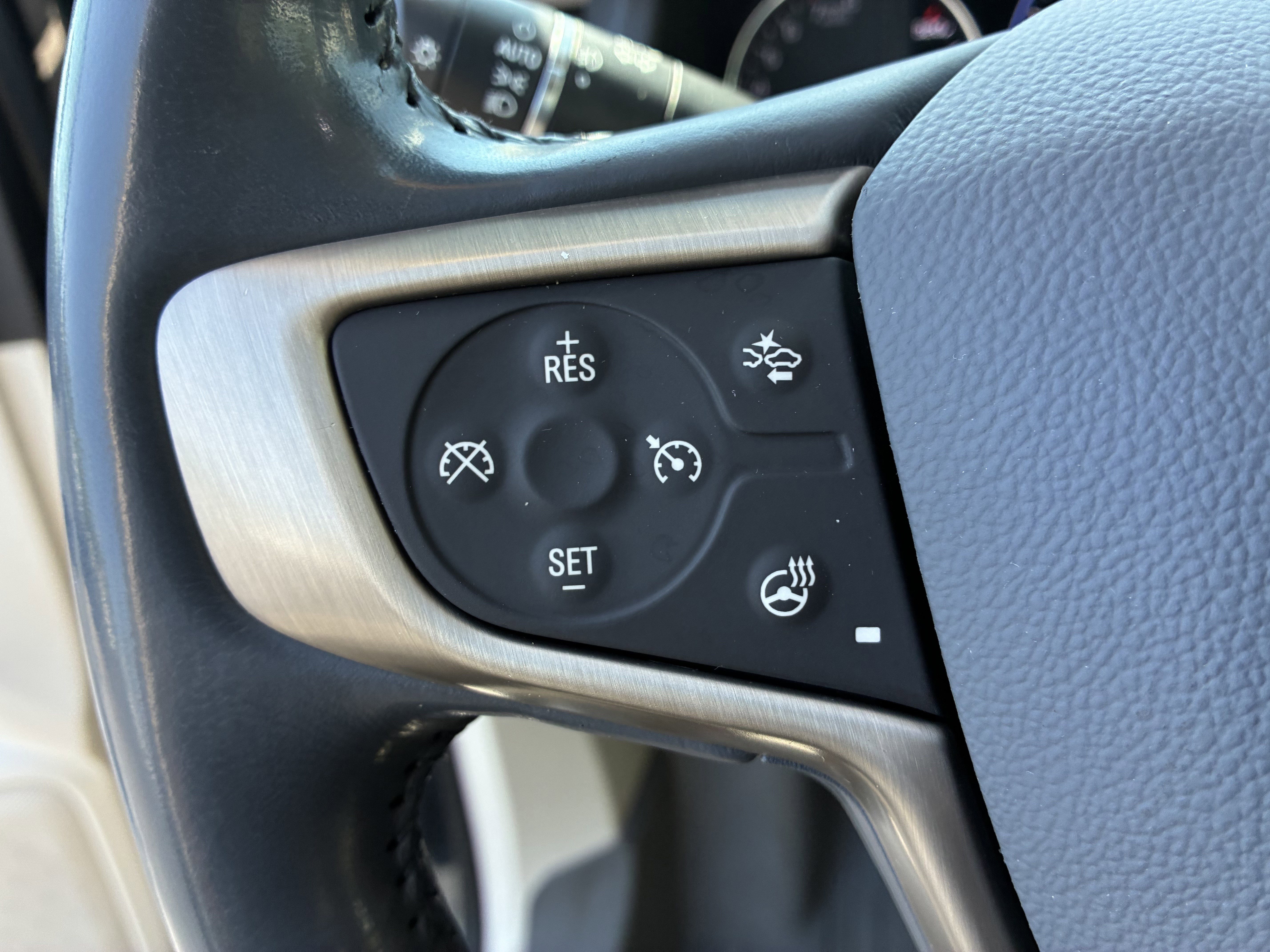 Used 2021 GMC Acadia Denali w/ Denali Technology Package FWD image 31