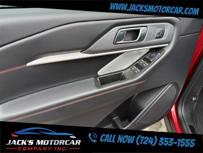 Used 2025 Ford Explorer ST AWD/4WD image 24