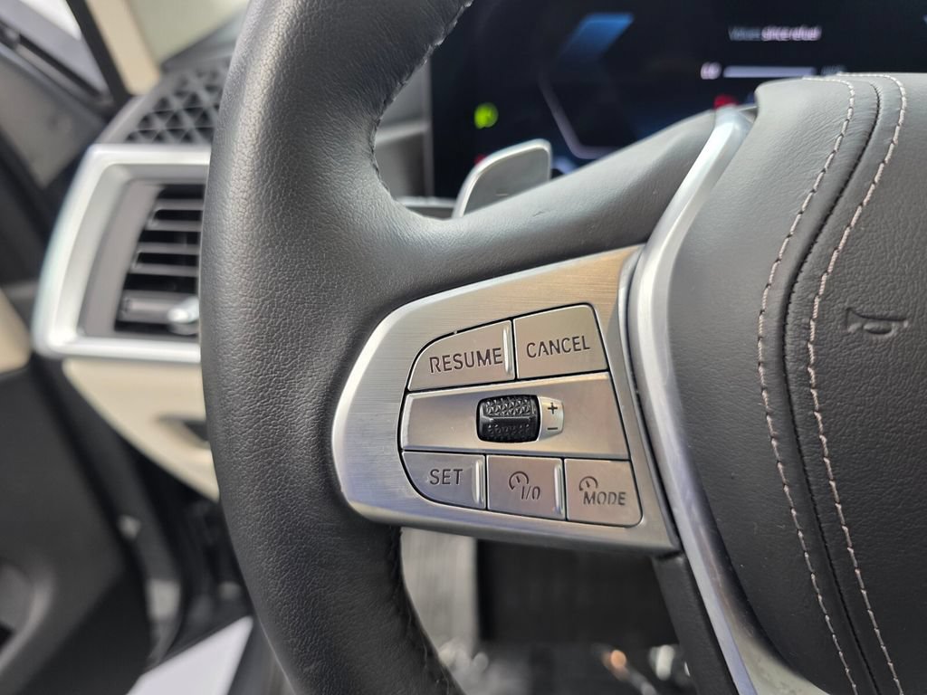 Certified 2024 BMW X7 xDrive40i w/ Premium Package AWD/4WD image 21