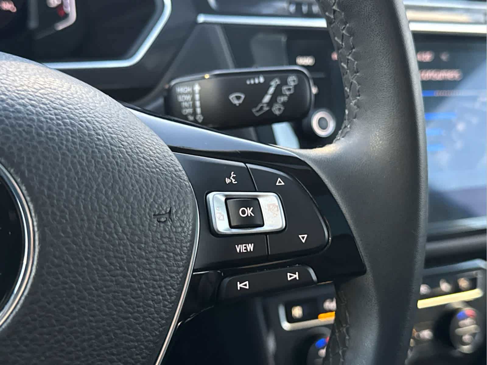 Certified 2020 Volkswagen Tiguan SEL image 26