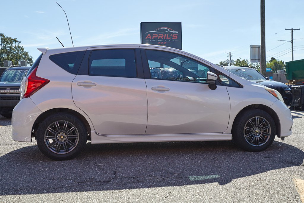 Used 2016 Nissan Versa Note SR w/ SR Tech Package FWD image 4