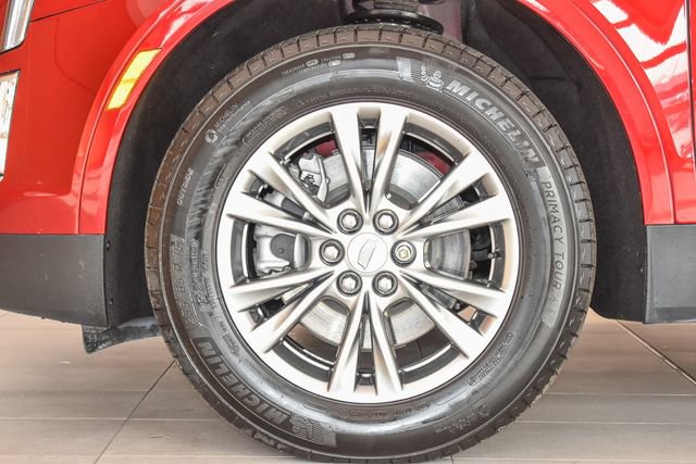 Used 2022 Cadillac XT5 Premium Luxury w/ LPO, Floor Liner Package AWD/4WD image 9