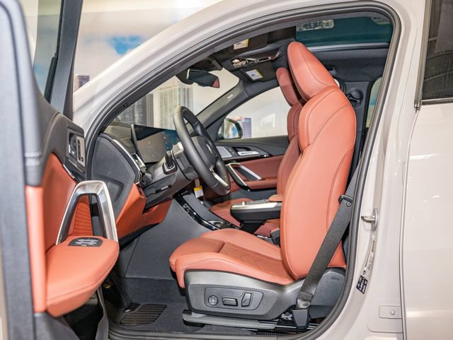 New 2026 BMW X2 xDrive28i w/ Technology Package AWD/4WD image 20