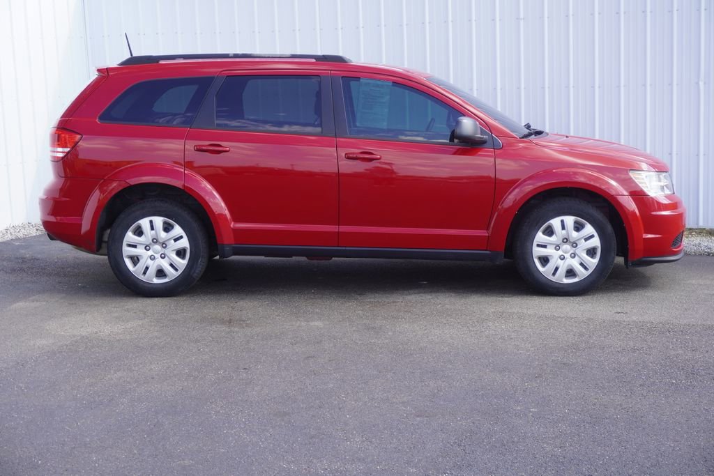 Used 2020 Dodge Journey SE FWD image 2